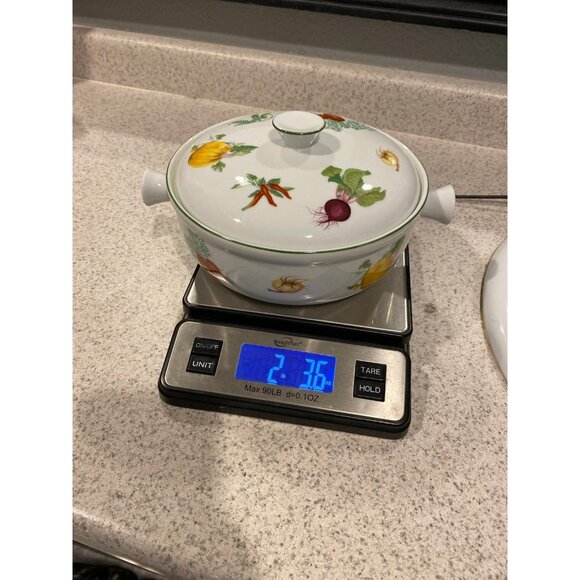 Vintage Ceramic 7” Round "Vegetable Garden" Pattern Casserole Dish with Lid - Picture 11 of 11